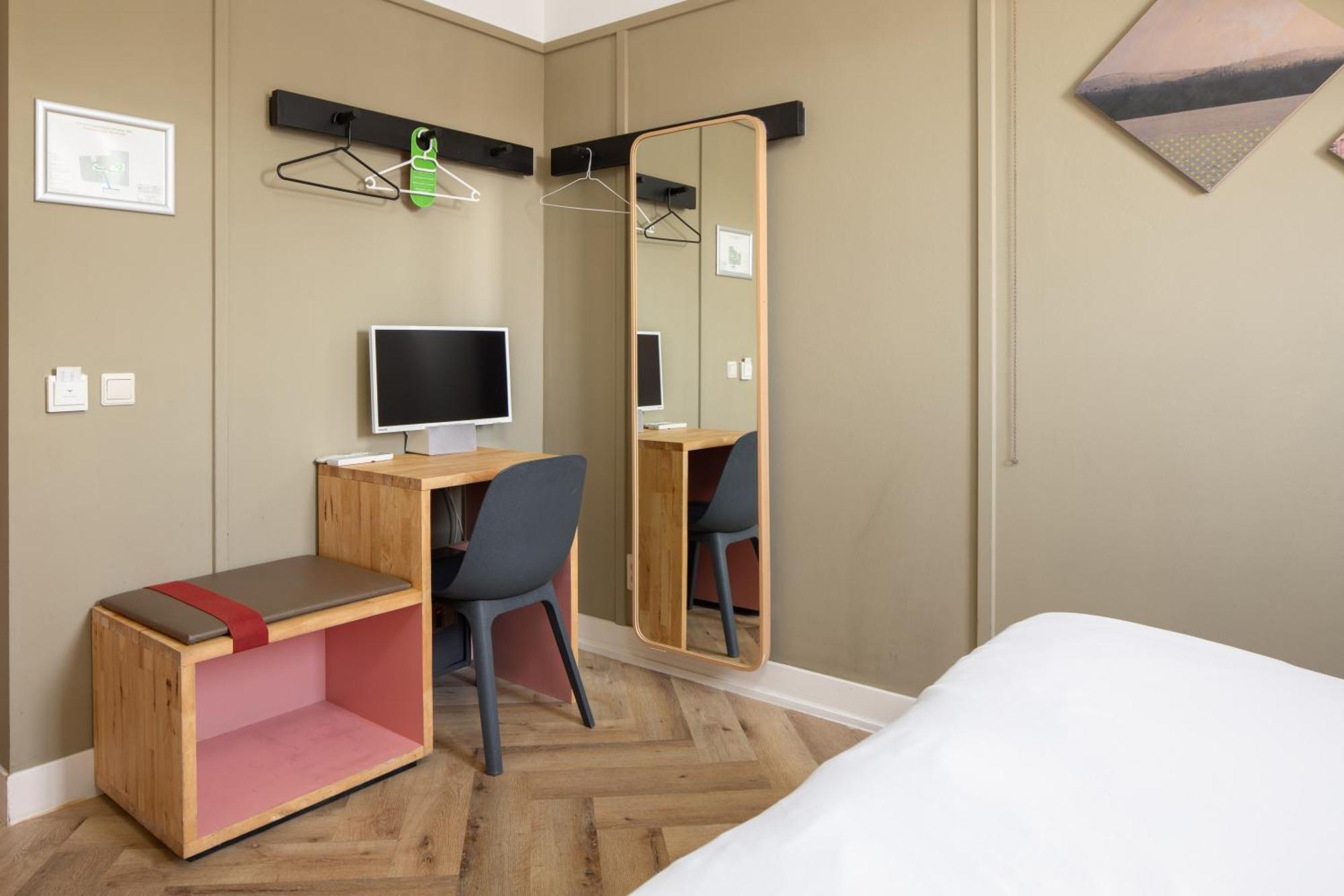 Hotel Light Rotterdam Ngoại thất bức ảnh